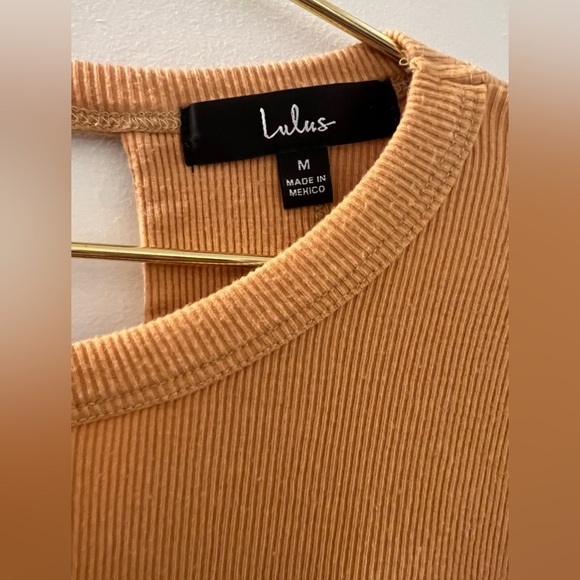 🌿 Lulu’s Long Sleeve Top - Picture 3 of 4